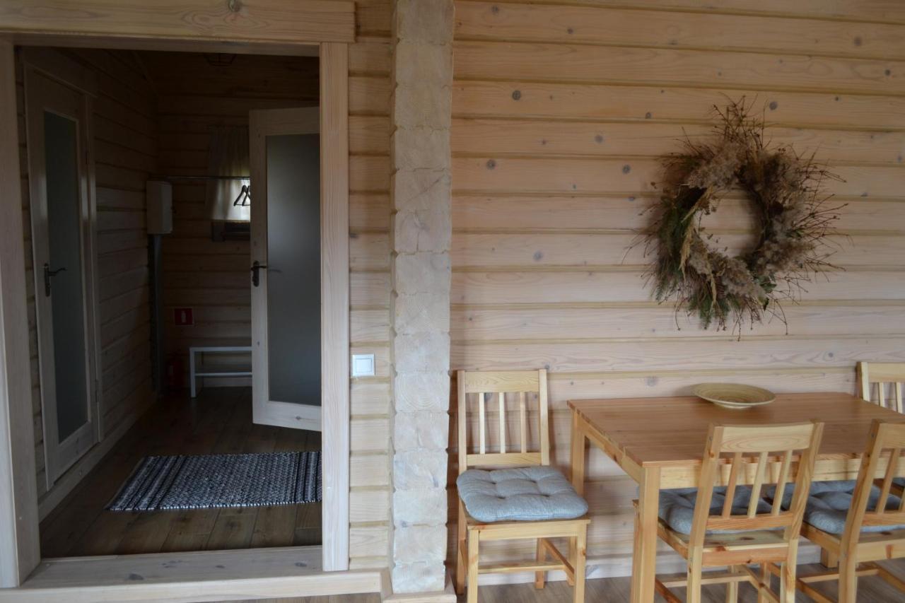 Хомене Villa Rzhyshchiv Ngoại thất bức ảnh