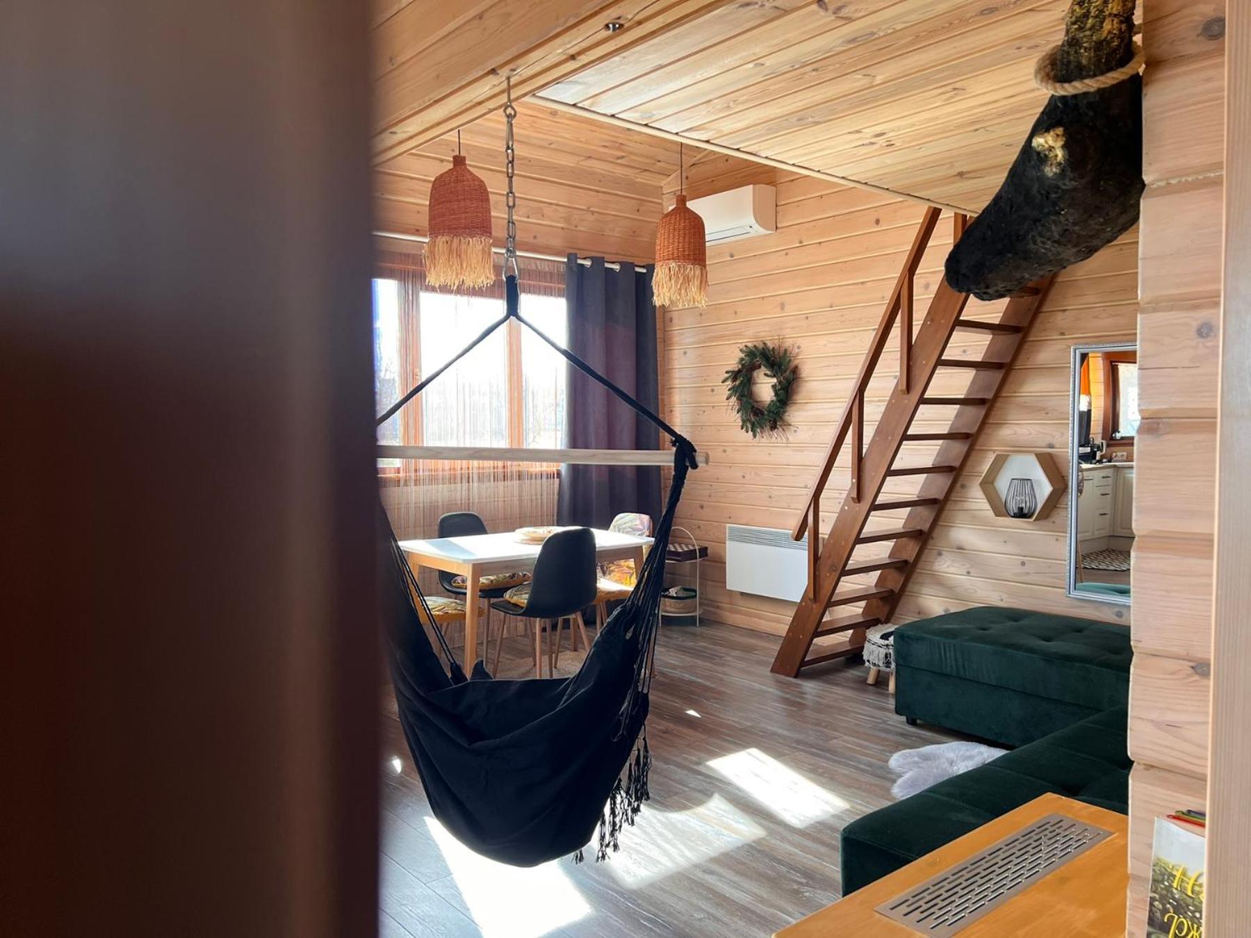 Хомене Villa Rzhyshchiv Ngoại thất bức ảnh